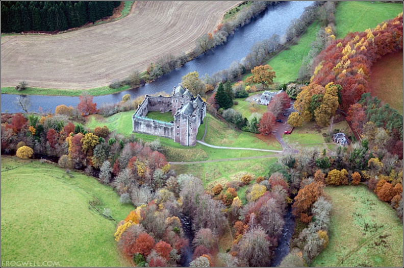 Doune Castle from the air.jpg